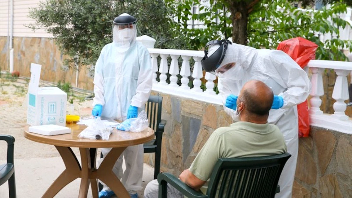 İzmir\'in Küner Köyü\'nde 47 Koronavirüs Vakası Tespit Edildi