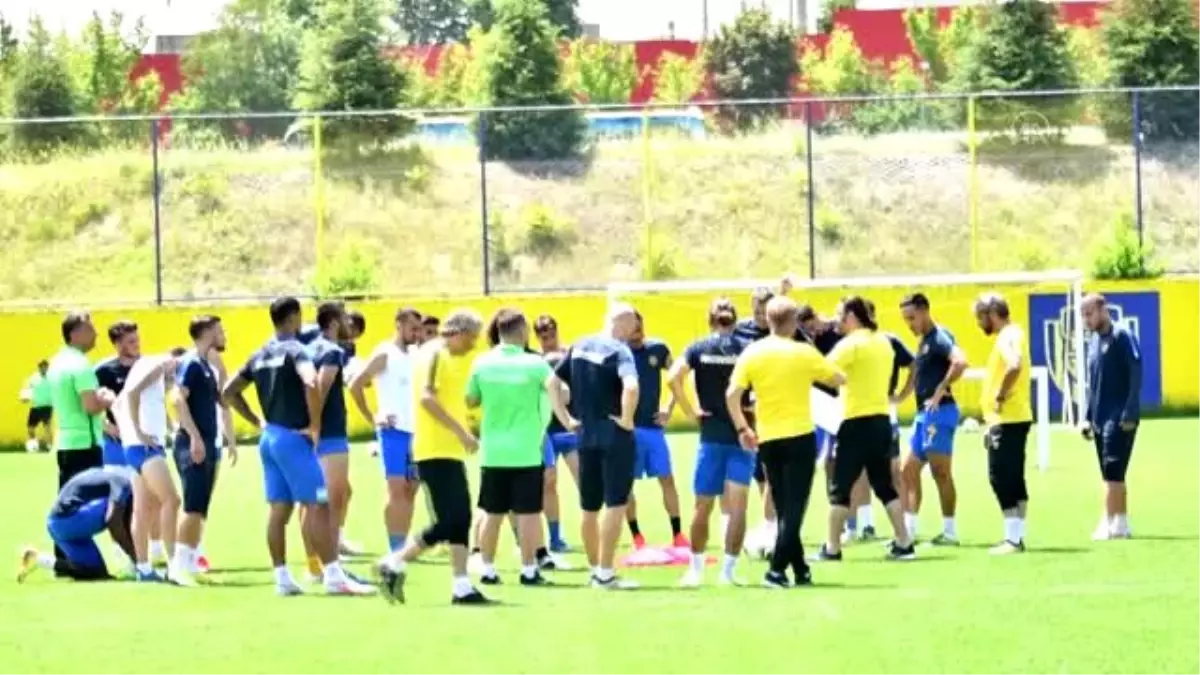 MKE Ankaragücü, İbrahim Üzülmez\'le ilk antrenmanını yaptı