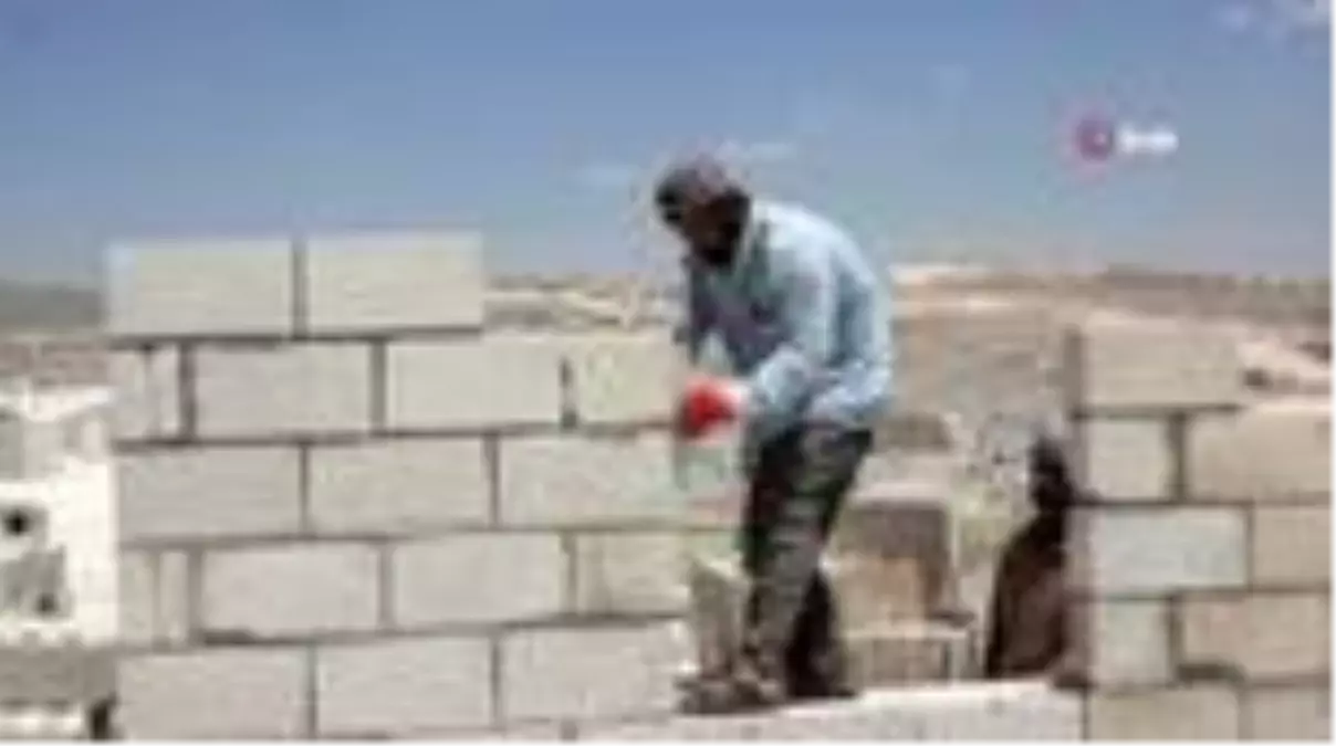Yedi Başak\'tan İdlib\'teki mağdur siviller için briket ev projesi