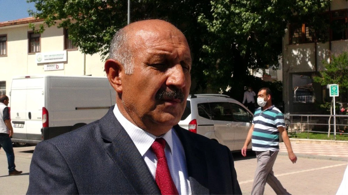 Doğanşehir\'de yeni belediye başkanı Durali Zelyurt oldu