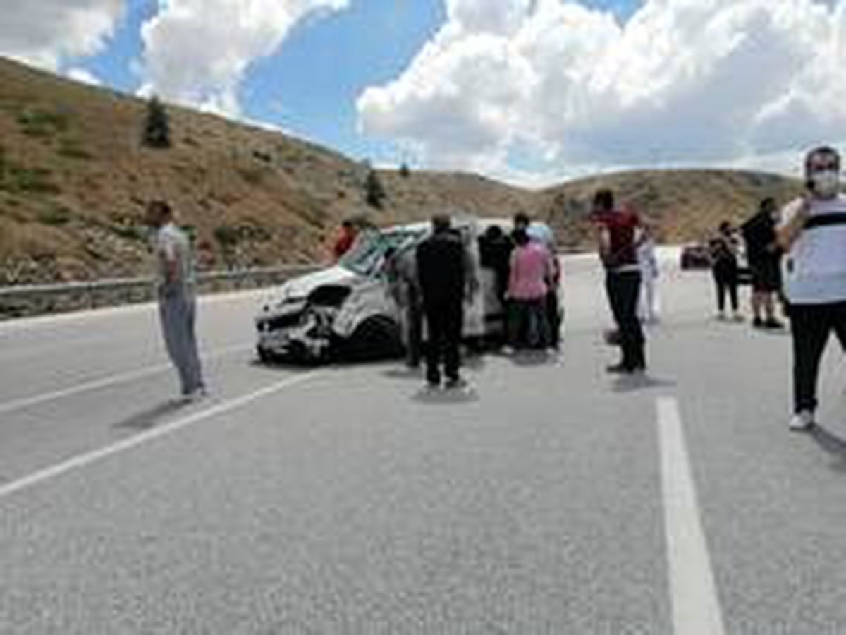 Erzincan\'da trafik kazası: 4 yaralı