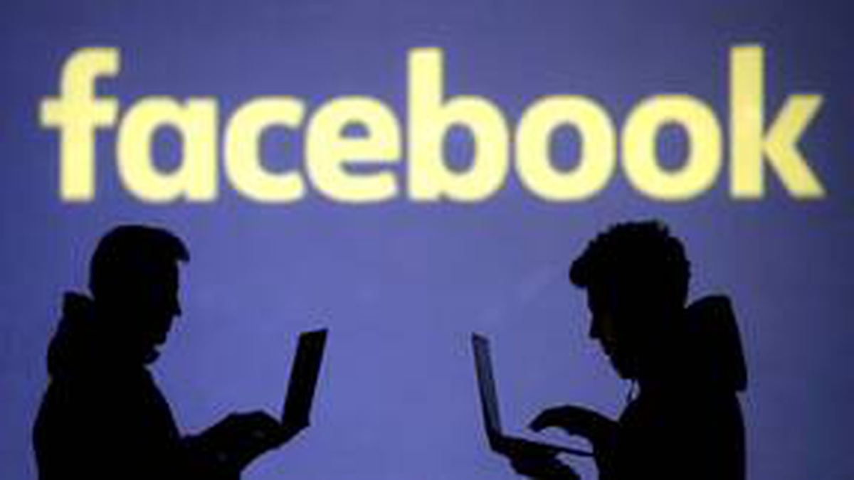 Facebook Mağaradakilere Işık Tutuyor: Eski İçerik Paylaşanlar Uyarılacak