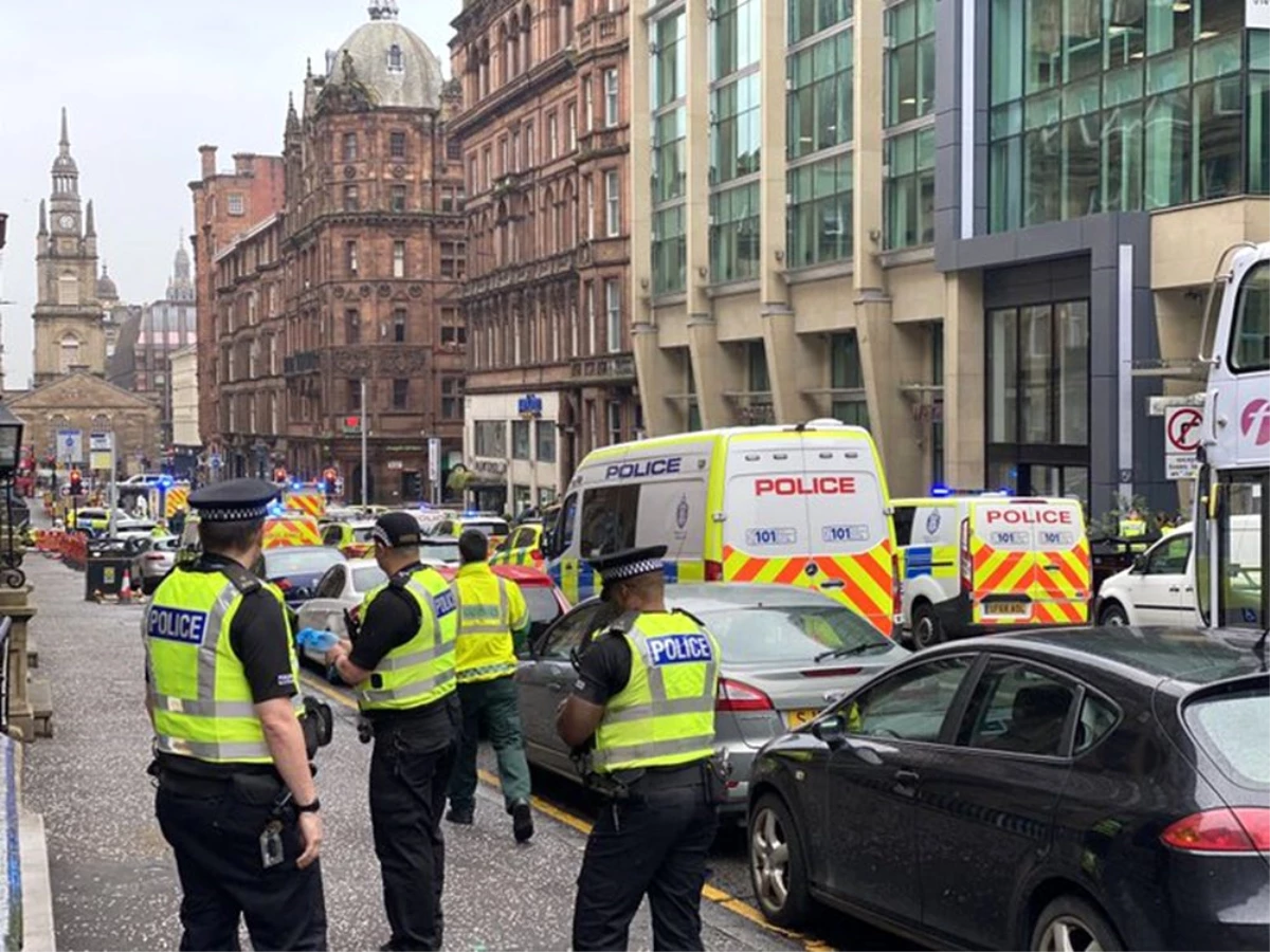 İskoçya\'da bıçaklı saldırı: 3 ölü