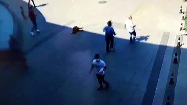 Son dakika: Manisa'da meydana gelen ve İstanbul'da da hissedilen deprem anı kamerada!