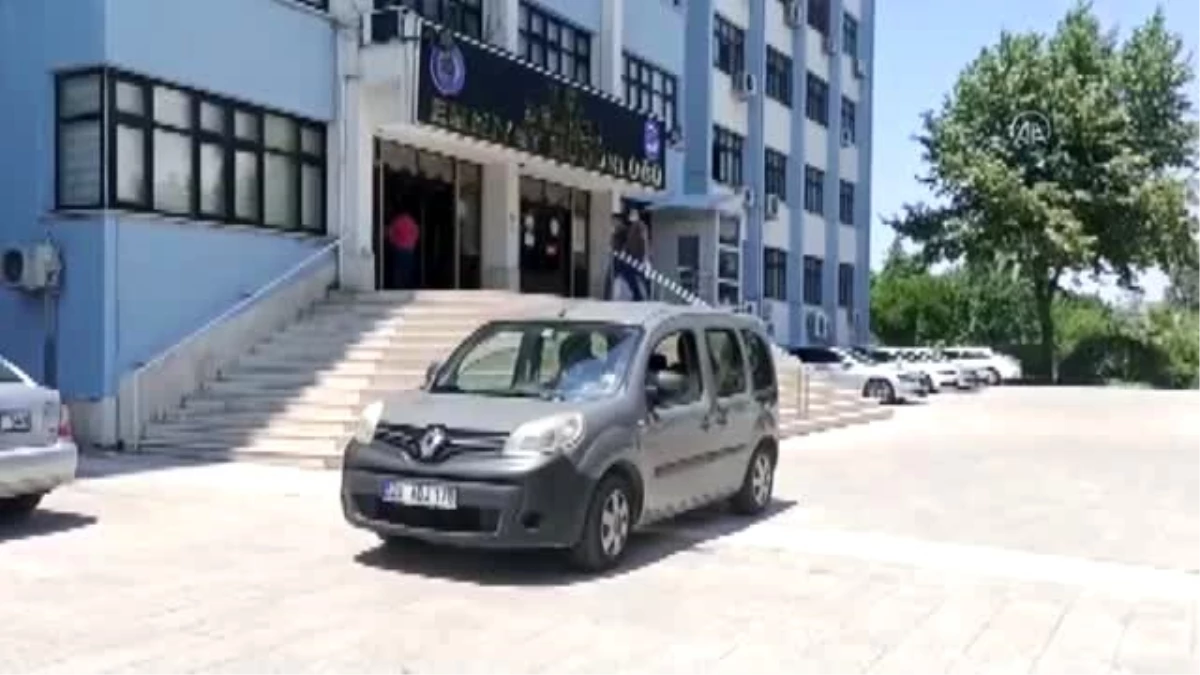 Otomobilden hırsızlık yapan 4 şüpheli tutuklandı