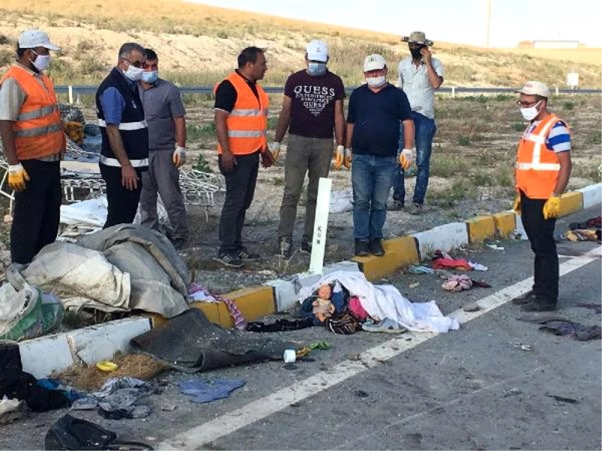 Tarım işçilerinin taşındığı minibüs ile TIR çarpıştı: 7 ölü, 11 yaralı (3)- Yeniden