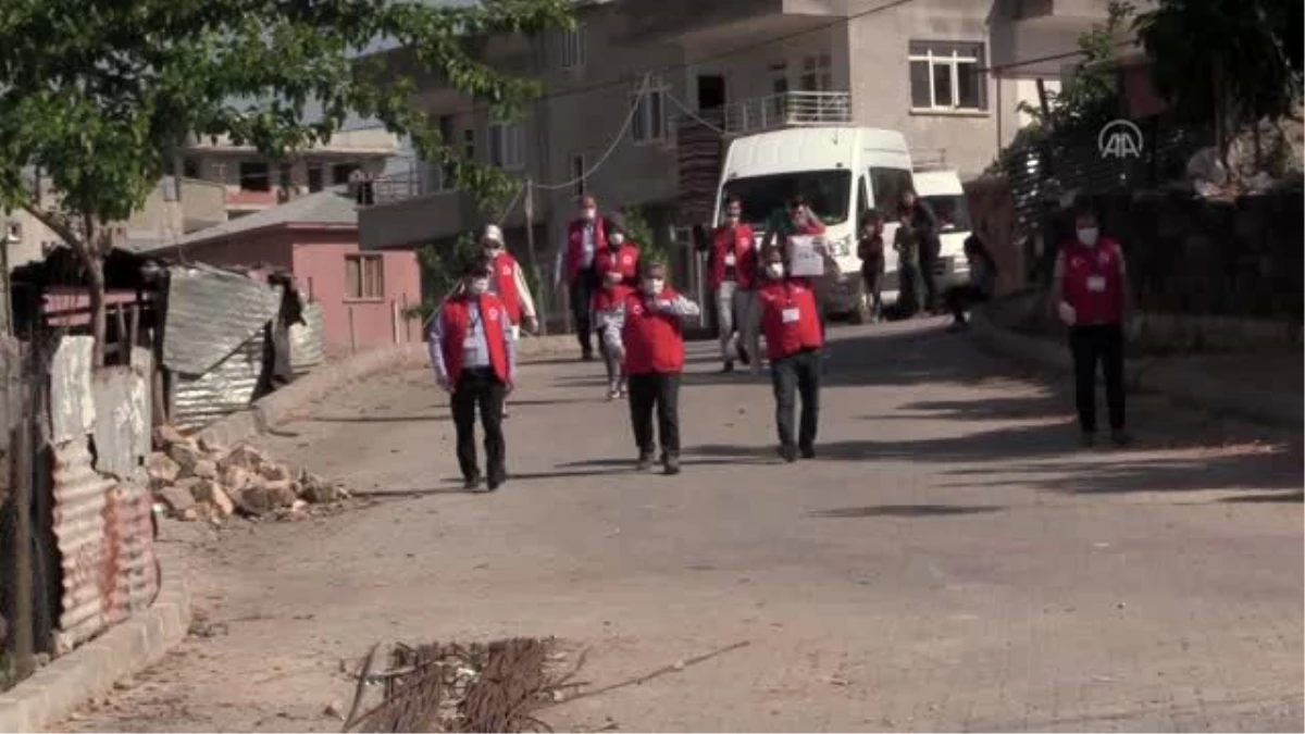 Son dakika haberleri... Vefa Sosyal Destek Grubu vatandaşın bahçesinde çalıştı