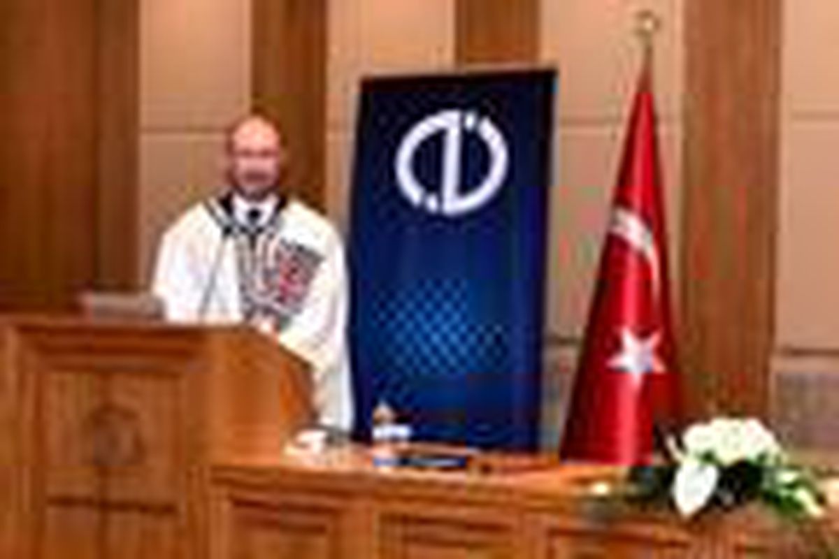Anadolu Üniversitesi rektörü Prof. Dr. Fuat Erdal görevine başladı