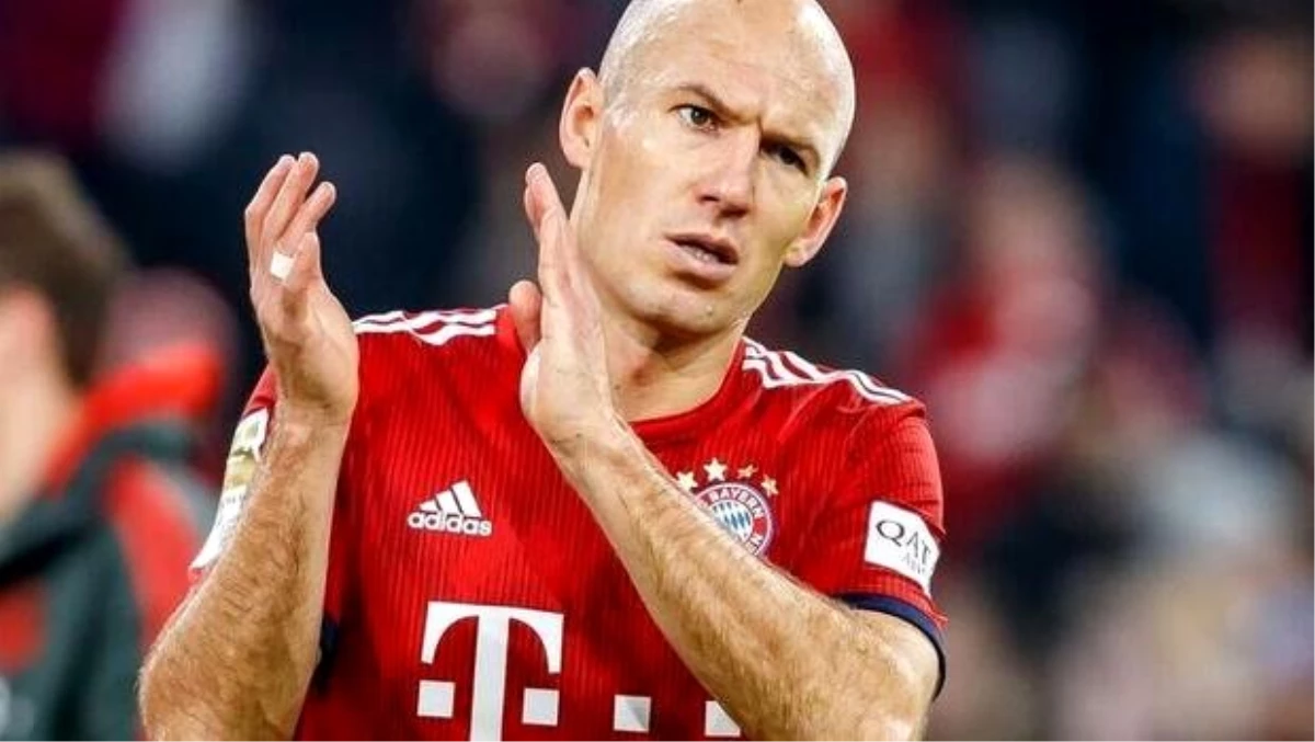 Arjen Robben futbola geri döndü!