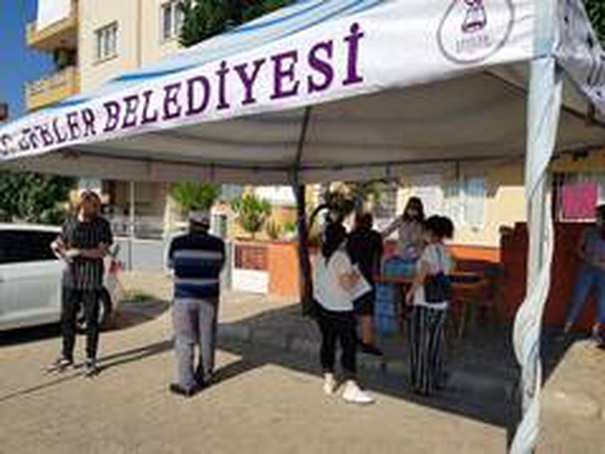 Efeler Belediyesi gençleri YKS\'de yalnız bırakmadı