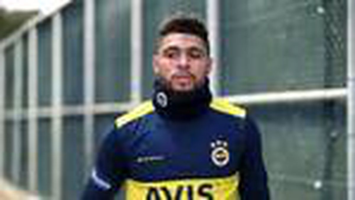Fenerbahçe\'de Simon Falette maç kadrosundan çıkarıldı!