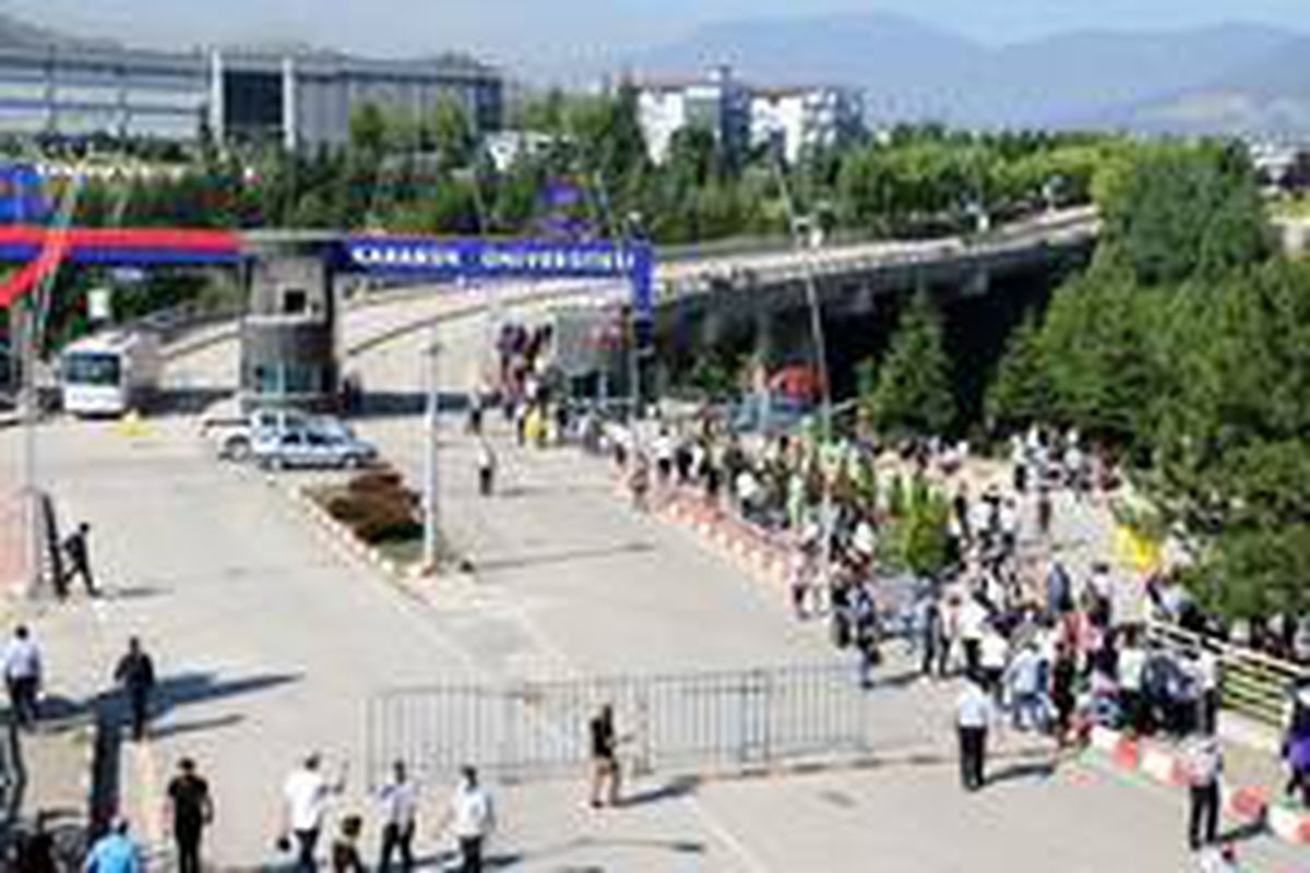 Karabük\'te 7 bin 697 aday üniversite için ter döktü