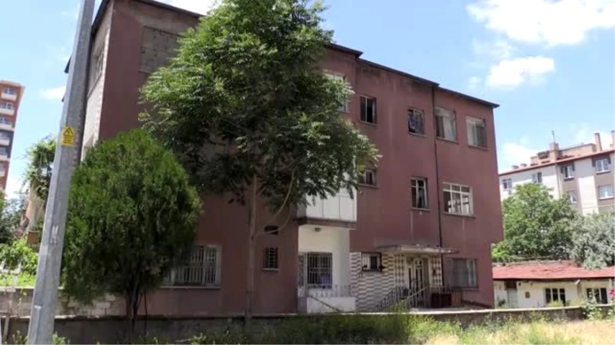 Kayseri\'de 3 katlı apartman karantinaya alındı