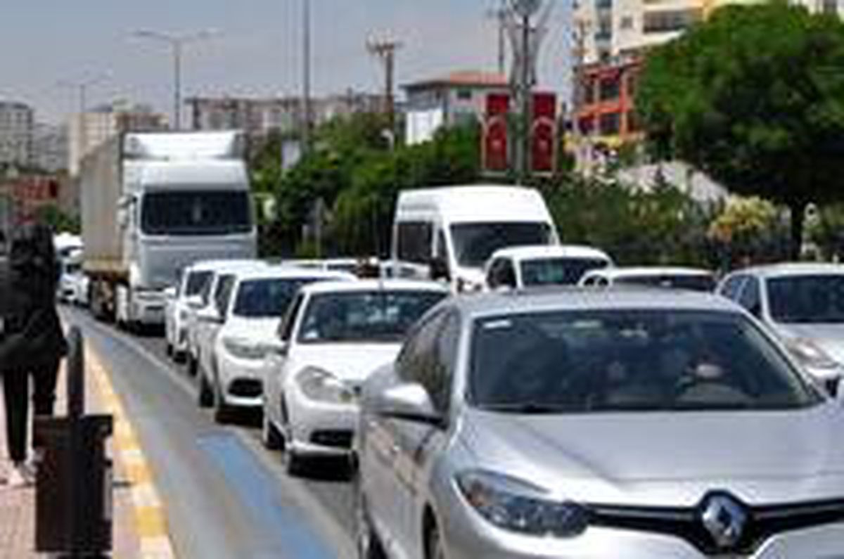 Mardin\'de YKS sonrası trafik yoğunluğu