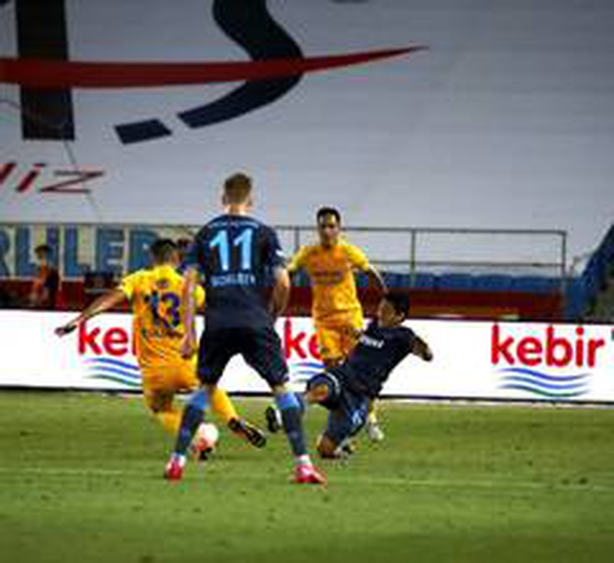 Süper Lig: Trabzonspor: 1 MKE Ankaragücü: 0 (İlk yarı)