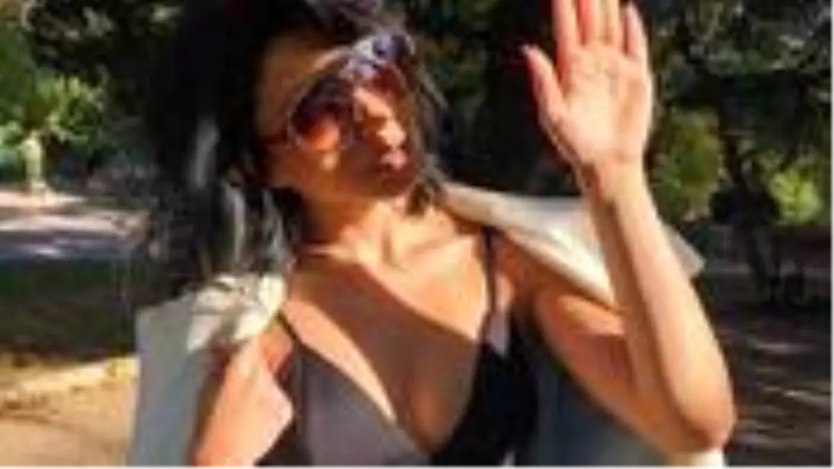 Üniversite sınavına hazırlandığı söyleyen Merve Boluğur, YKS sırasında fotoğraf paylaştı