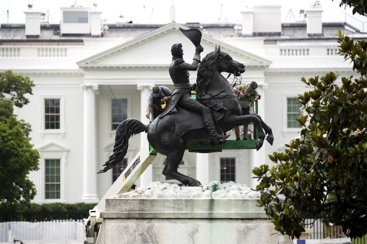 ABD\'de Andrew Jackson\'ın heykeline saldıran 4 kişiye gözaltı