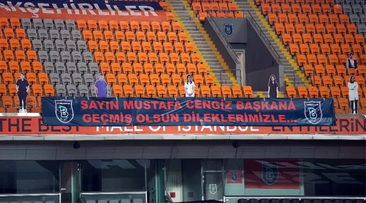 Başakşehir\'den Başkan Mustafa Cengiz için pankart