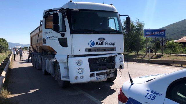 Belediye başkanı adayı hurdaya dönen otomobilden sağ çıktı