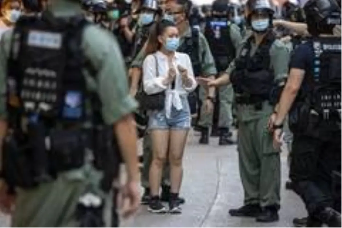 Hong Kong\'daki sessiz protestoda 53 kişi gözaltına alındı