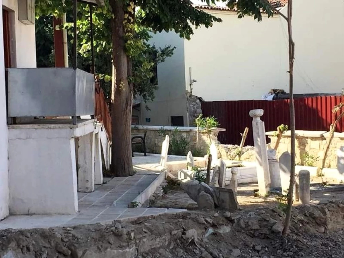 Kuşadası\'ndaki Tarihi Hacı İbrahim Ağa Camisi ilgi bekliyor