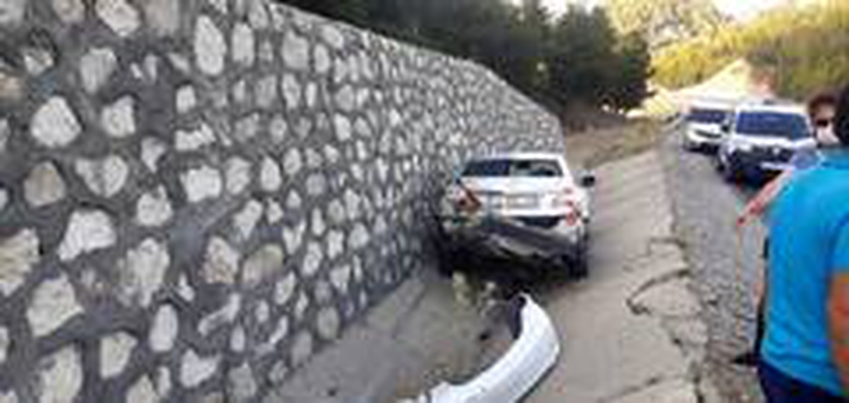Otomobil ile kamyon çarpıştı: 1 yaralı
