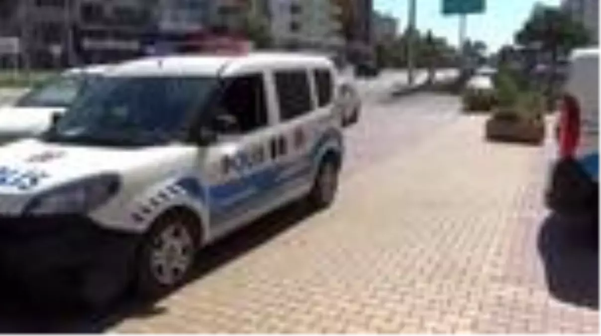 Polis ekipleri, kimliğinde fotoğraf bulunmayan öğrenci için seferber oldu