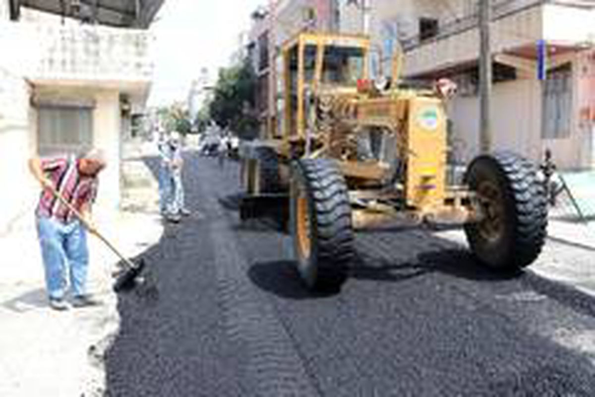 Toroslar Belediyesi asfalt çalışmalarını sürdürüyor