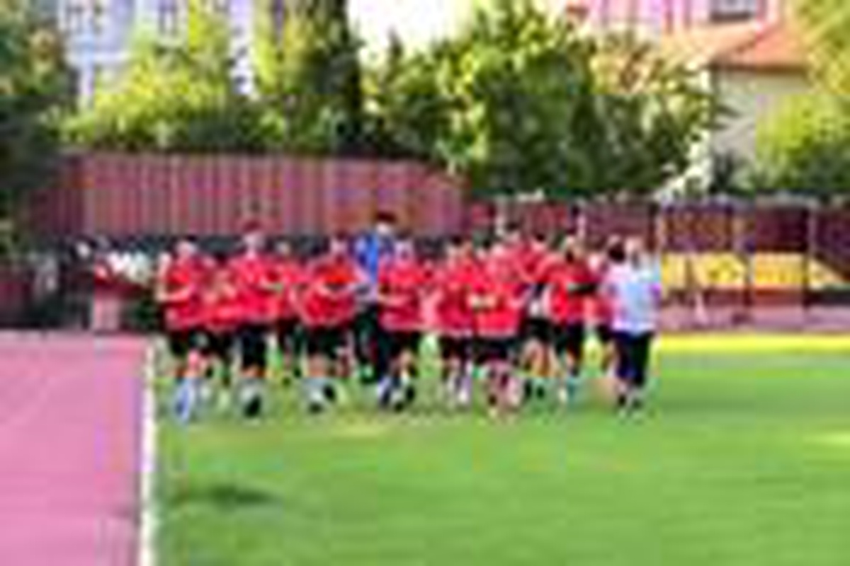 Uşakspor antrenmanlara yeniden başladı