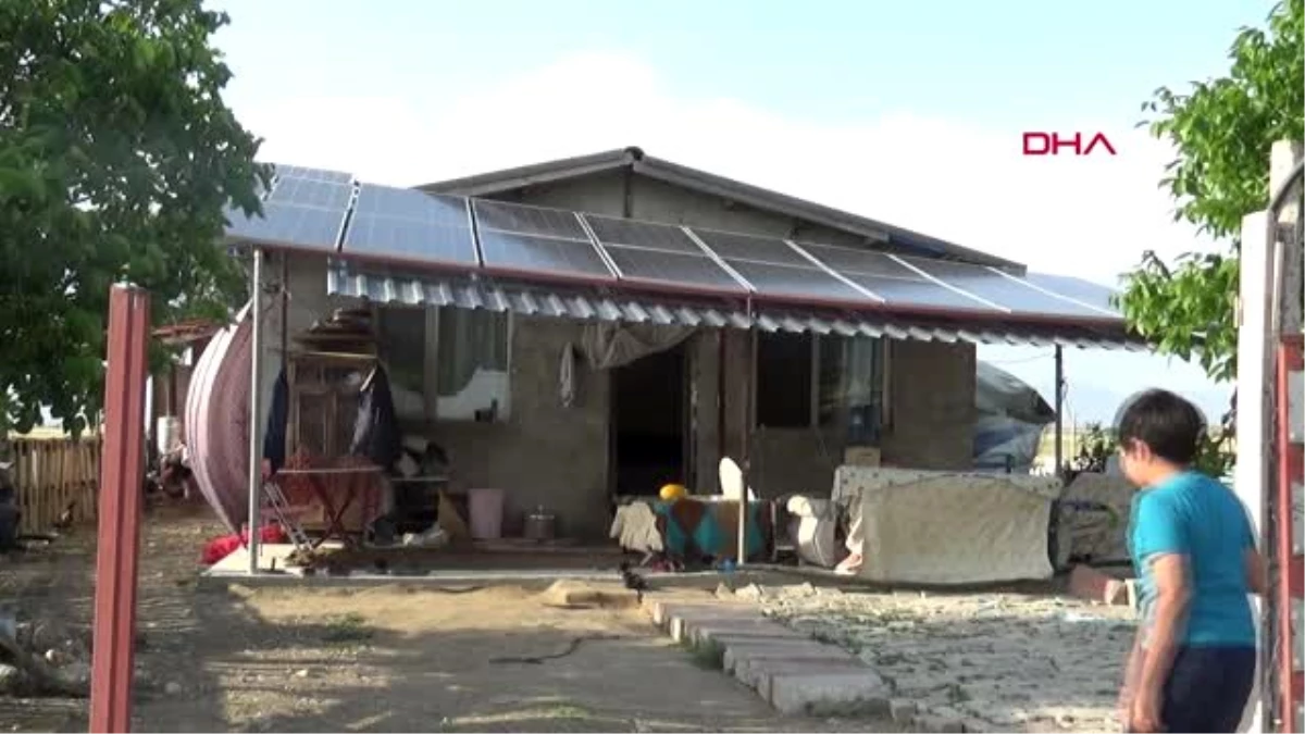 AFYONKARAHİSAR Emekli postacı evinin elektrik ihtiyacını güneş enerji sistemiyle karşılıyor