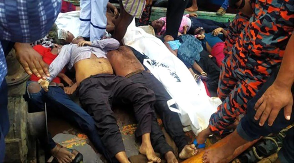 Bangladeş\'te feribot battı: 30 ölü