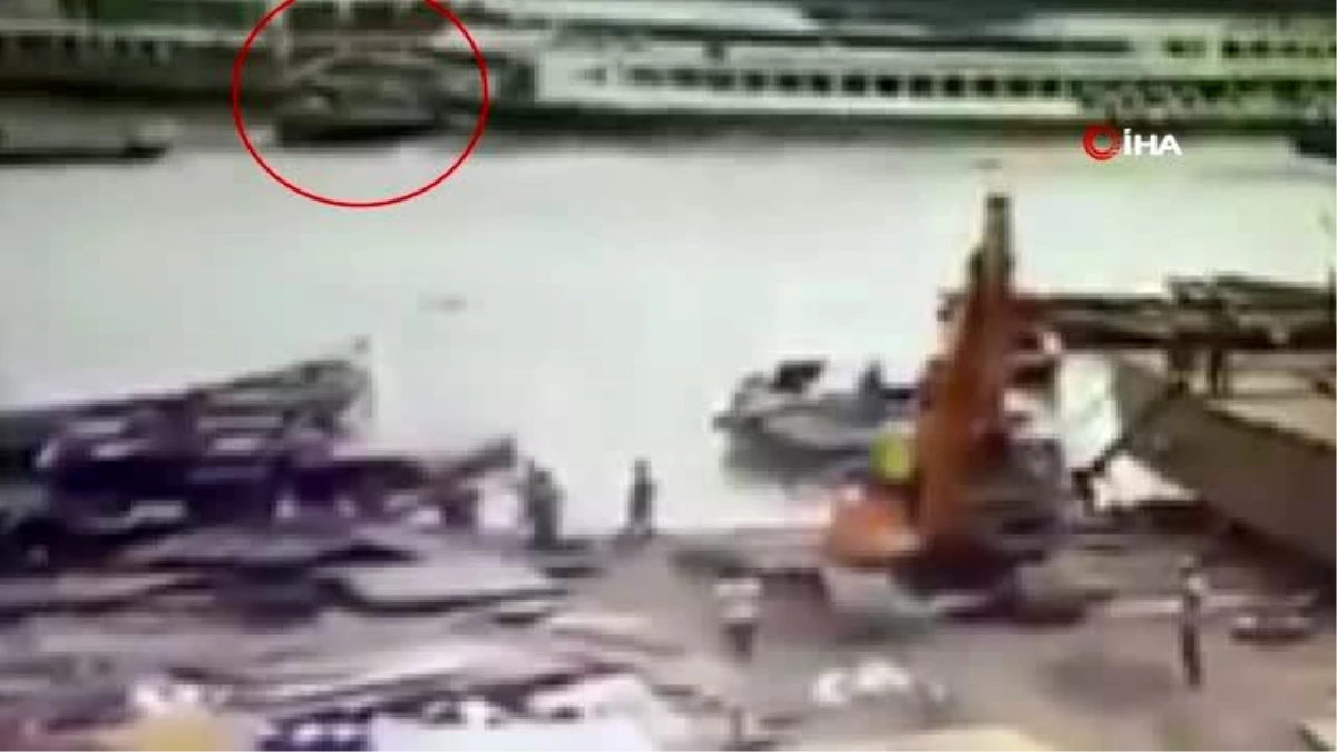 Bangladeş\'teki feribot kazası böyle görüntülendi