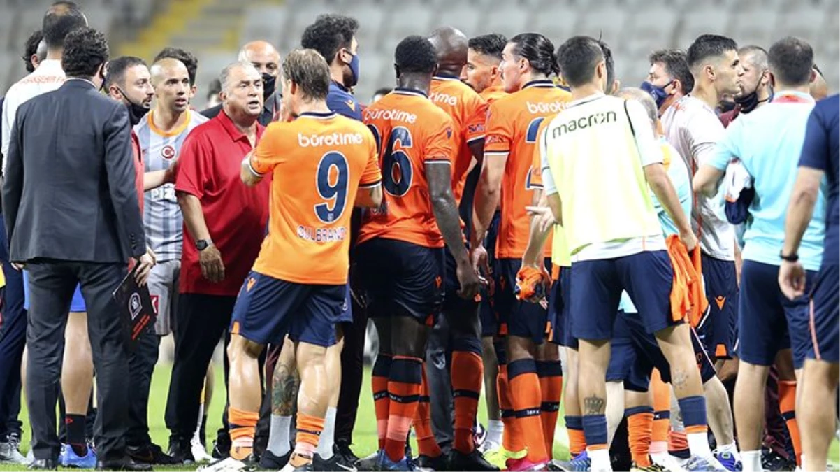 Başakşehir - Galatasaray maçının ardından iki takım saha içinde tartışma yaşadı