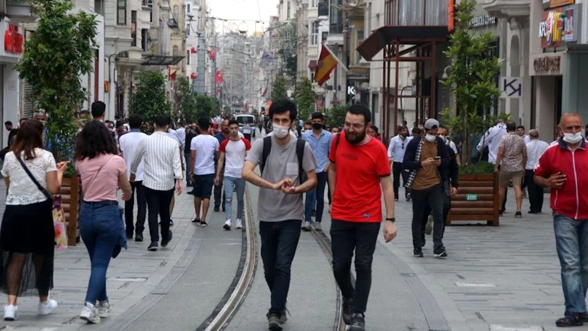 Bilim Kurulu Üyesi Türkiye\'nin Bağışıklık Kazanma Oranını Açıkladı