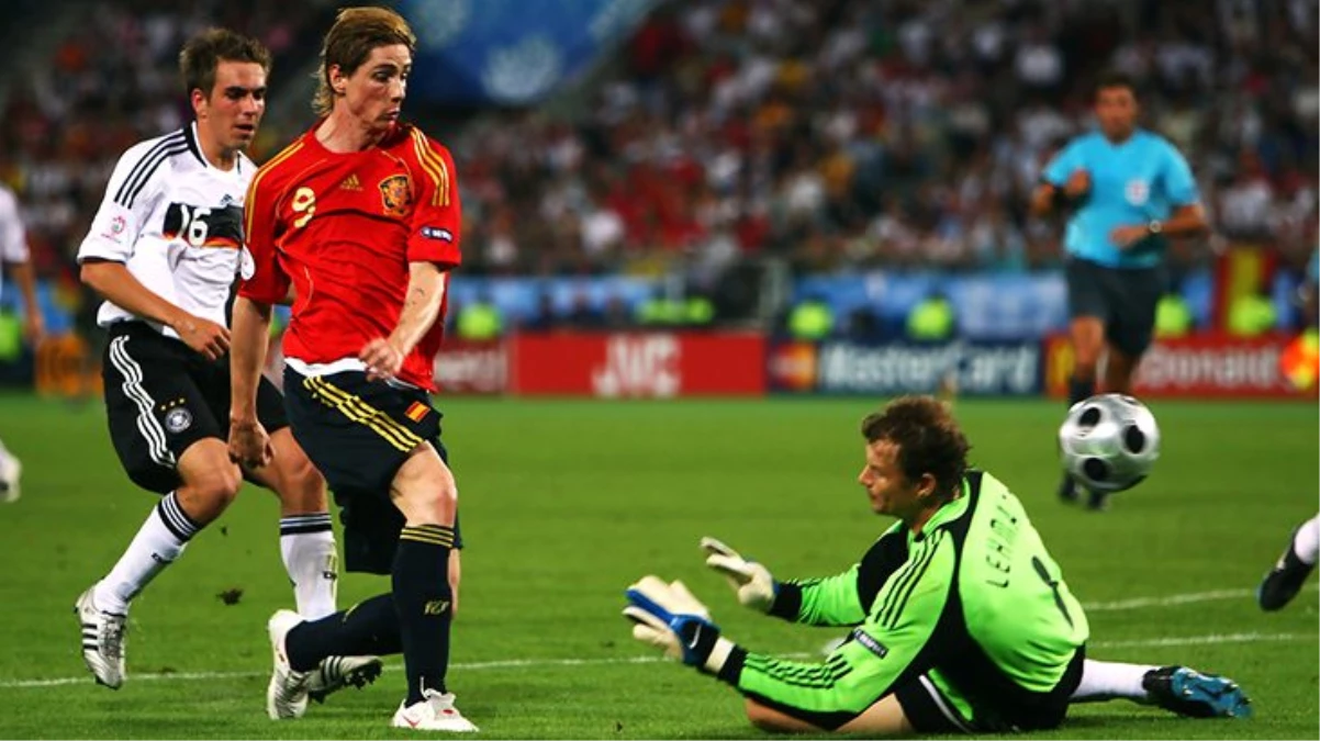 Fernando Torres, milli takımla çıktığı 3 finalde kaydettiği gollerle ülkesine 3 Avrupa şampiyonluğu kazandırdı