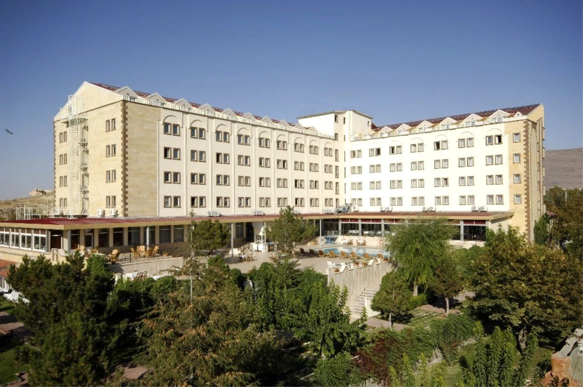 Kapadokya\'nın ilk 5 yıldızlı \'Güvenli Turizm Sertifikası\'nı Dinler Hotels aldı