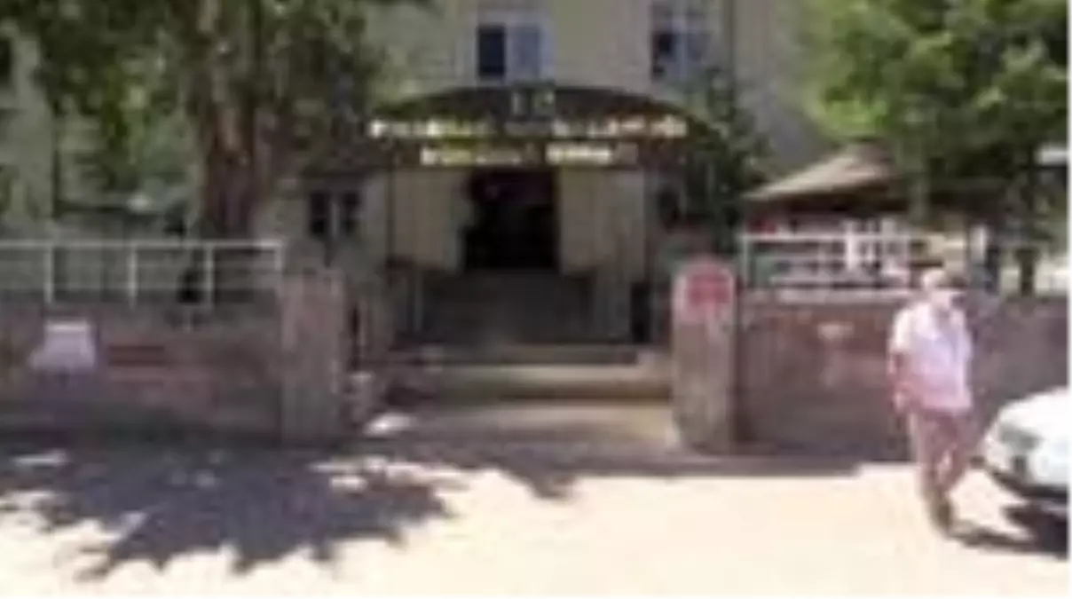 Son dakika haber | 3 yaşındaki çocuğu öldürdüğü iddia edilen zanlı tutuklandı(2)