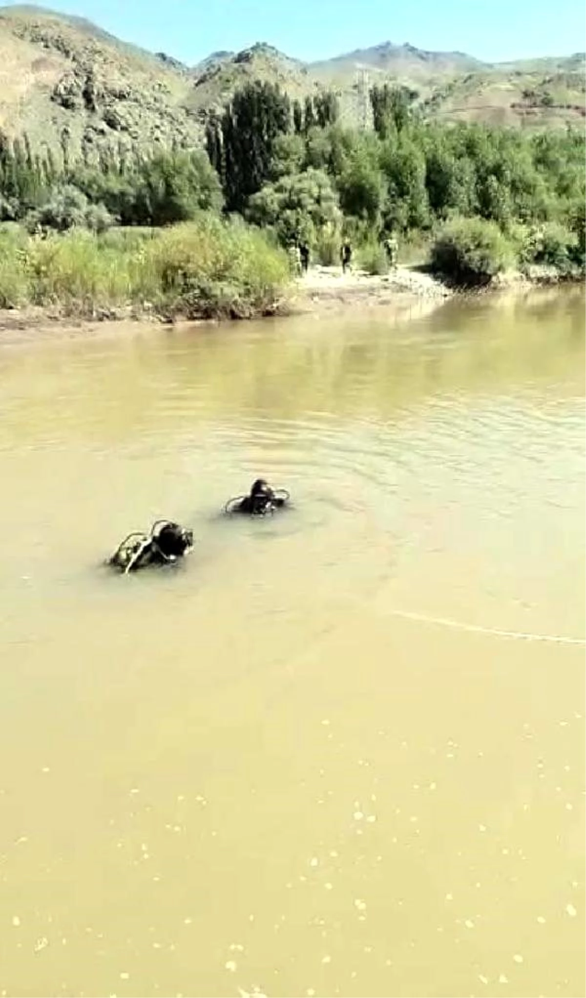 Aras Nehri\'nde kaybolan Azat\'ın cansız bedeni bulundu