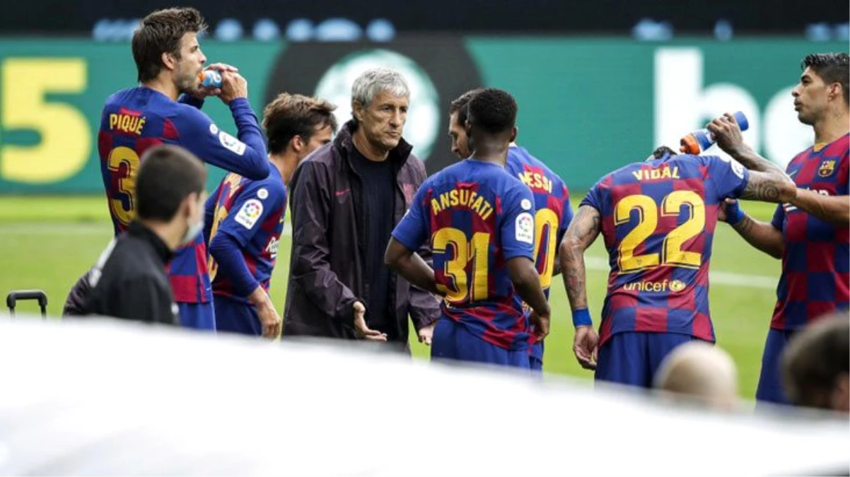 Barcelona\'da teknik direktör Setien ve futbolcular soyunma odasında tartıştı