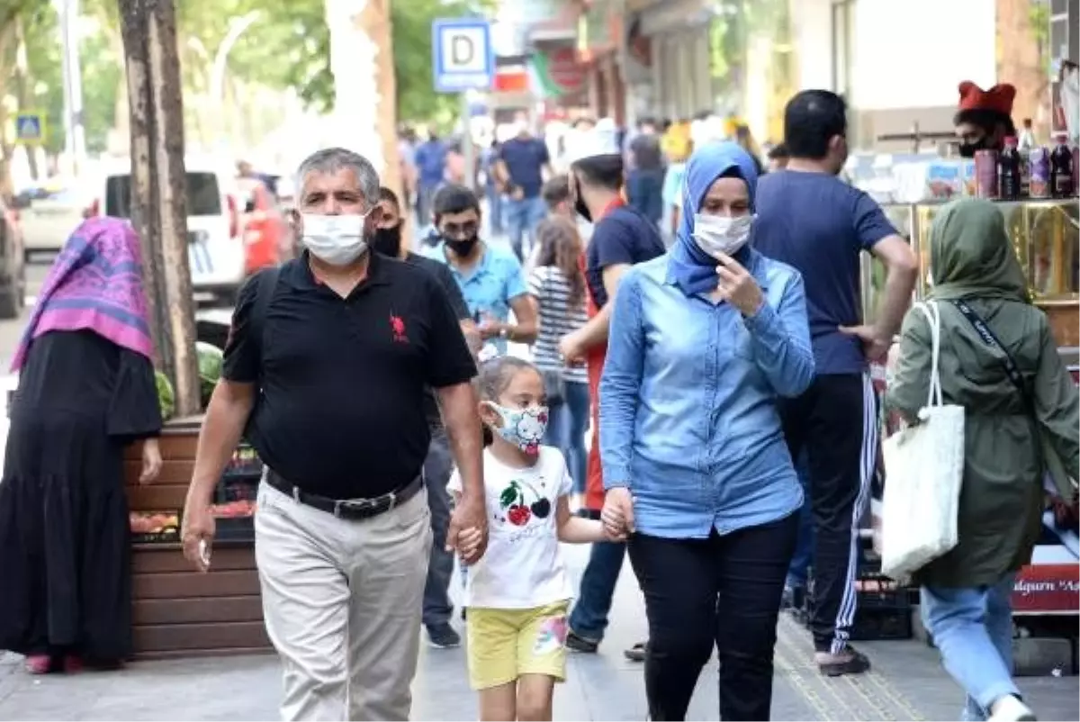 Maske ve sosyal mesafe, bulaşıcı hastalıklara kalkan oluyor