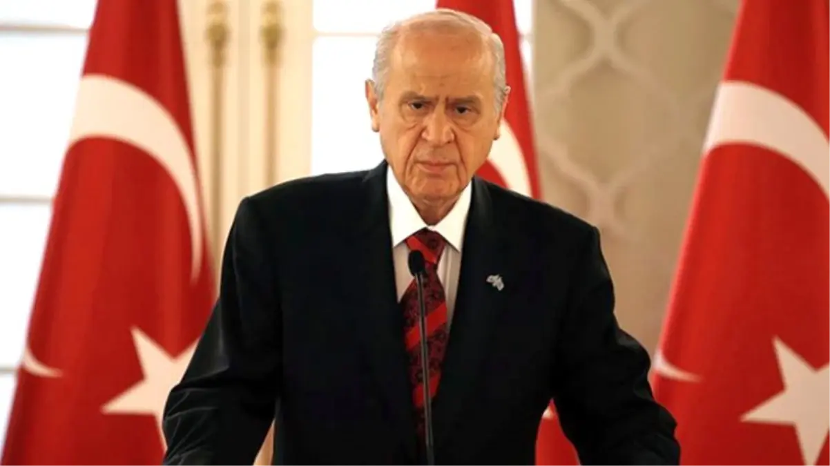 Bahçeli\'nin sosyal medya kararından sonra MHP\'liler hesaplarını askıya alıyor