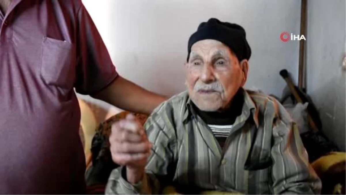 Erdoğan hayranı 103 yaşındaki Mestan Dede, sağlığını alkol ve sigaradan uzak durmaya bağlı olduğunu...