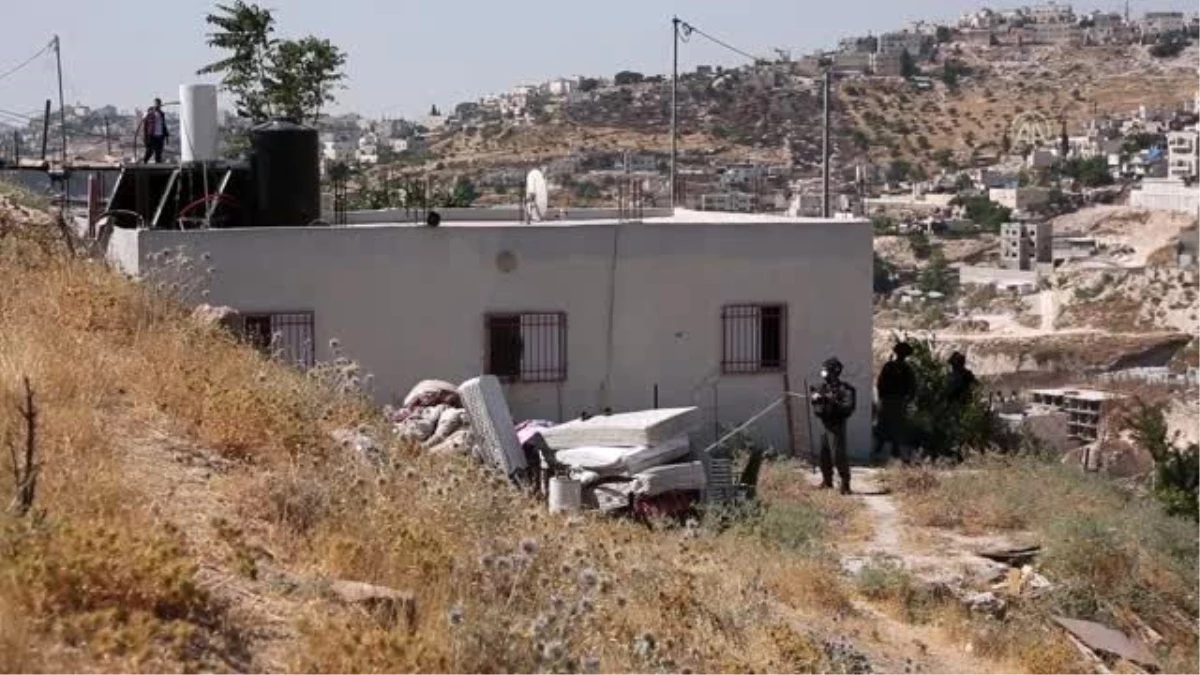 İsrail Doğu Kudüs\'te Filistinlilere ait bir evi yıktı - KUDÜS