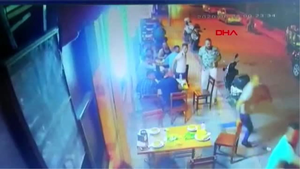 Lokantadaki 4 arkadaşa silahlı saldırı, güvenlik kamerasında