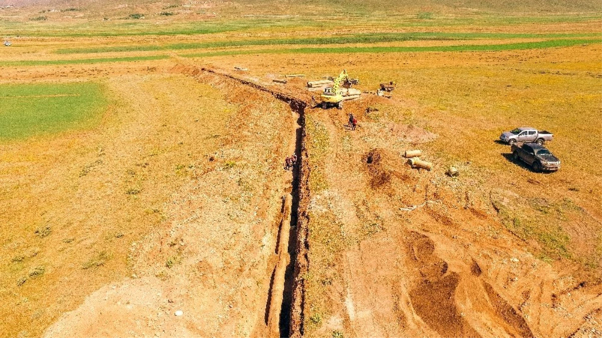 Sakalıkesik Ovası sulaması inşaatında çalışmalar hızla devam ediyor.