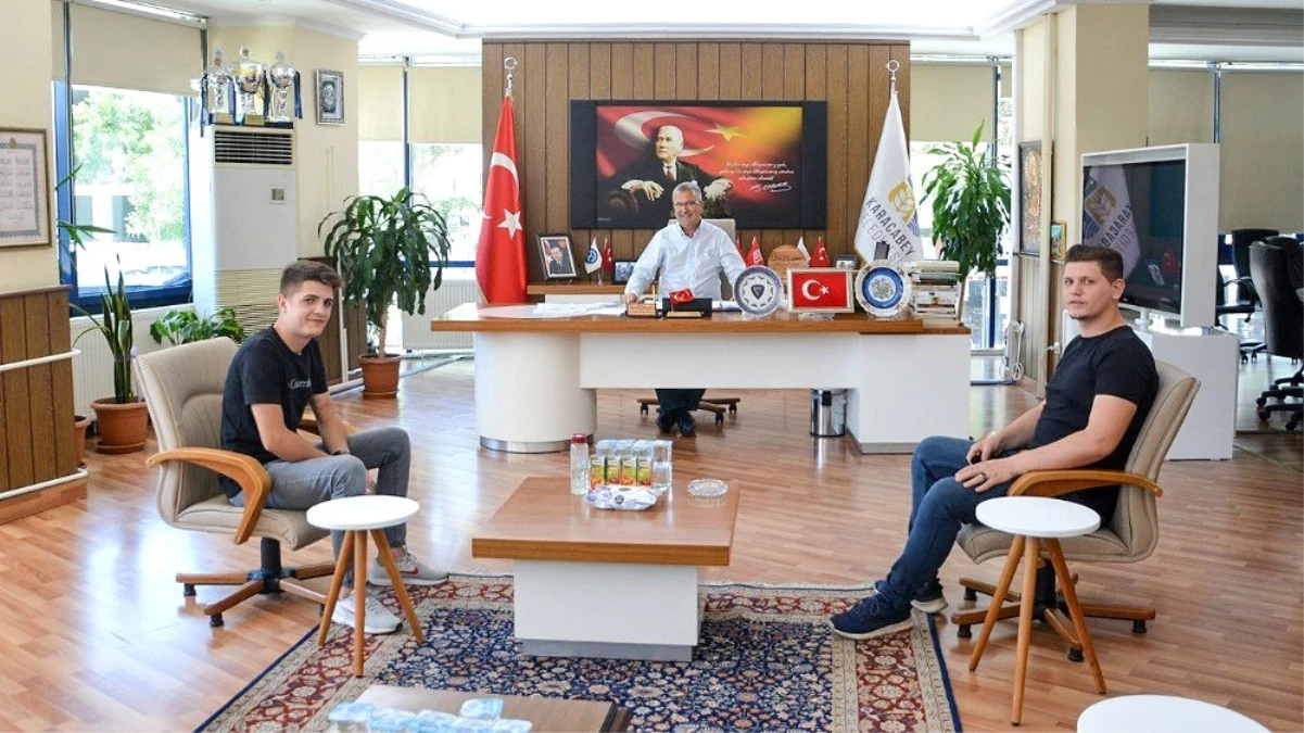 Başkan Özkan, CHP\'li gençleri ağırladı