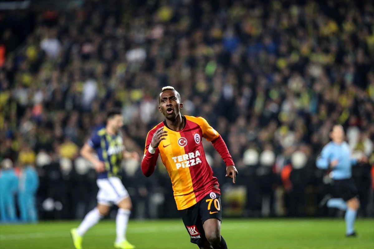 Fenerbahçe, Galatasaray forması giyen Henry Onyekuru için Monaco ve menajeriyle görüşme yaptı