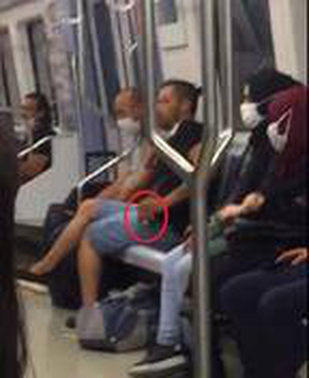 Metroda maske takmayan yolcuya para cezası