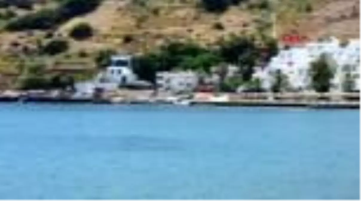 MUĞLA Bodrum\'da plajlara serilen beyaz kumun kuvars kumu olduğu ortaya çıktı