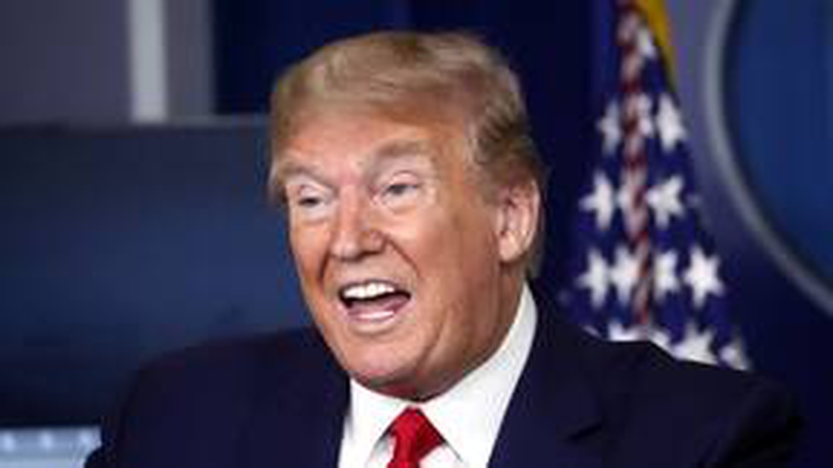Trump\'tan U Dönüşü: Maske Takmak Doğru Olabilir